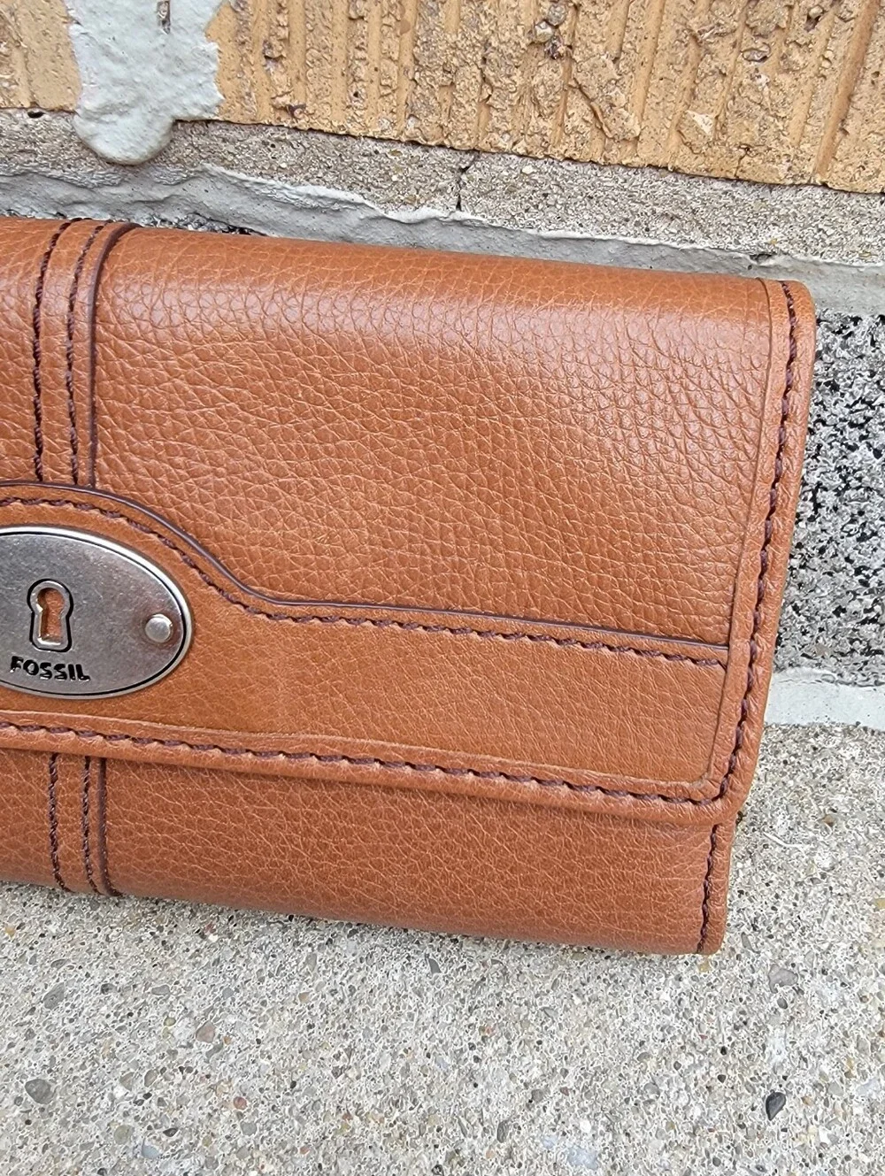 NWT Fossil Maddox Chestnut Cognac Brown Leather Trifold Clutch Wallet